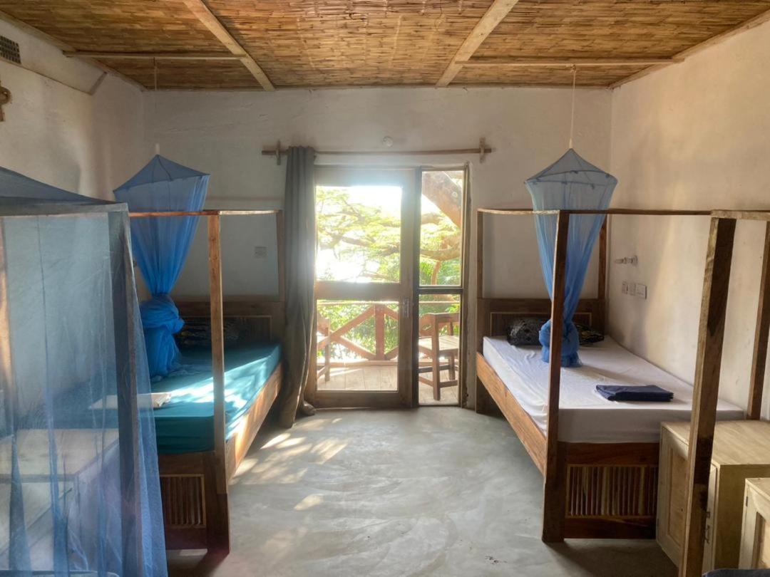 Soul Rebel Lodge & Backpackers Nkhata Bay Экстерьер фото